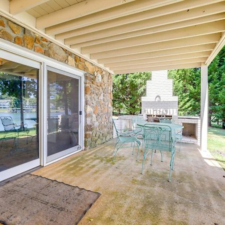 Smith Mountain Lake Retreat With Private Beach! Huddleston Exterior photo